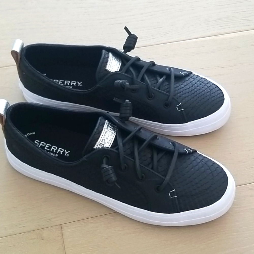 Sperry Crest Vibe Metallic Leather Sneaker